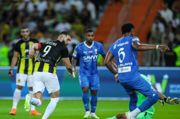 كريم بنزيما يوجه رسالة لجماهير الاتحاد عقب الهزيمة أمام الهلال بالدوري