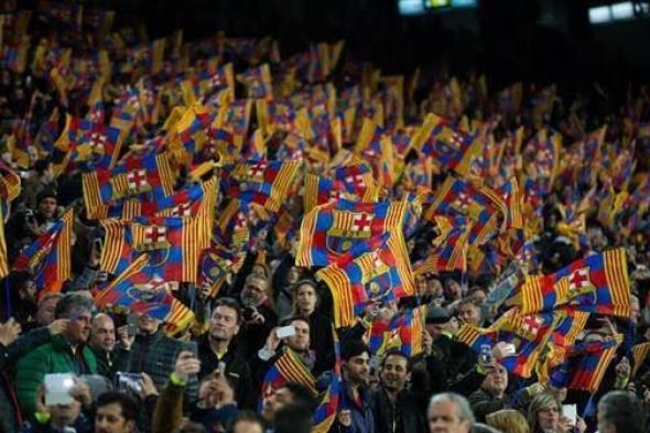جماهير برشلونة تختلف حول تجديد التعاقد مع تشافي هيرنانديز