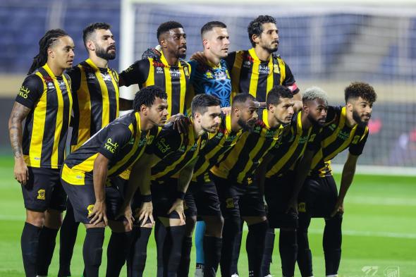 صراع حاد بين الاتحاد والأهلي على ضم هذا اللاعب!