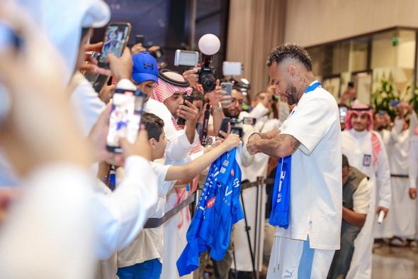 الدوسري يطرد نيمار من تشكيل الهلال الأساسي لهذا السبب