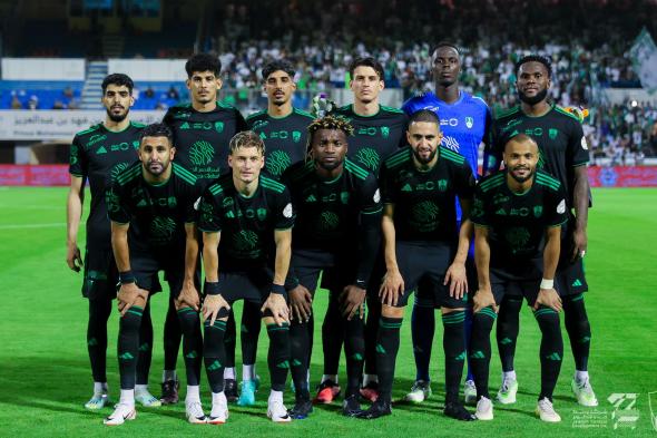 نجم الأهلي يكشف سبب الهزيمة بثلاثية أمام الهلال