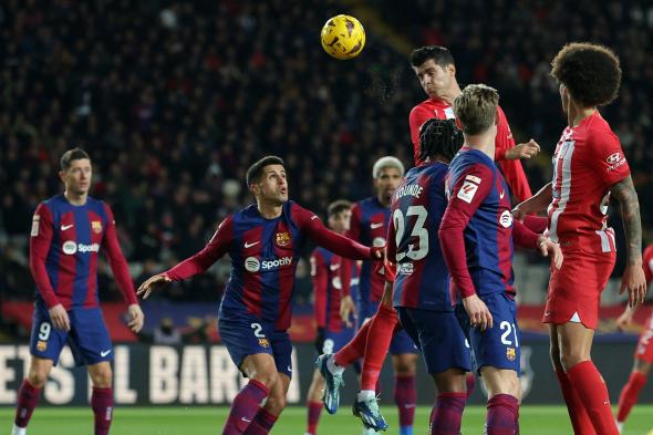 غيابات تضرب برشلونة قبل مباراة ريال بيتيس في الدوري الإسباني